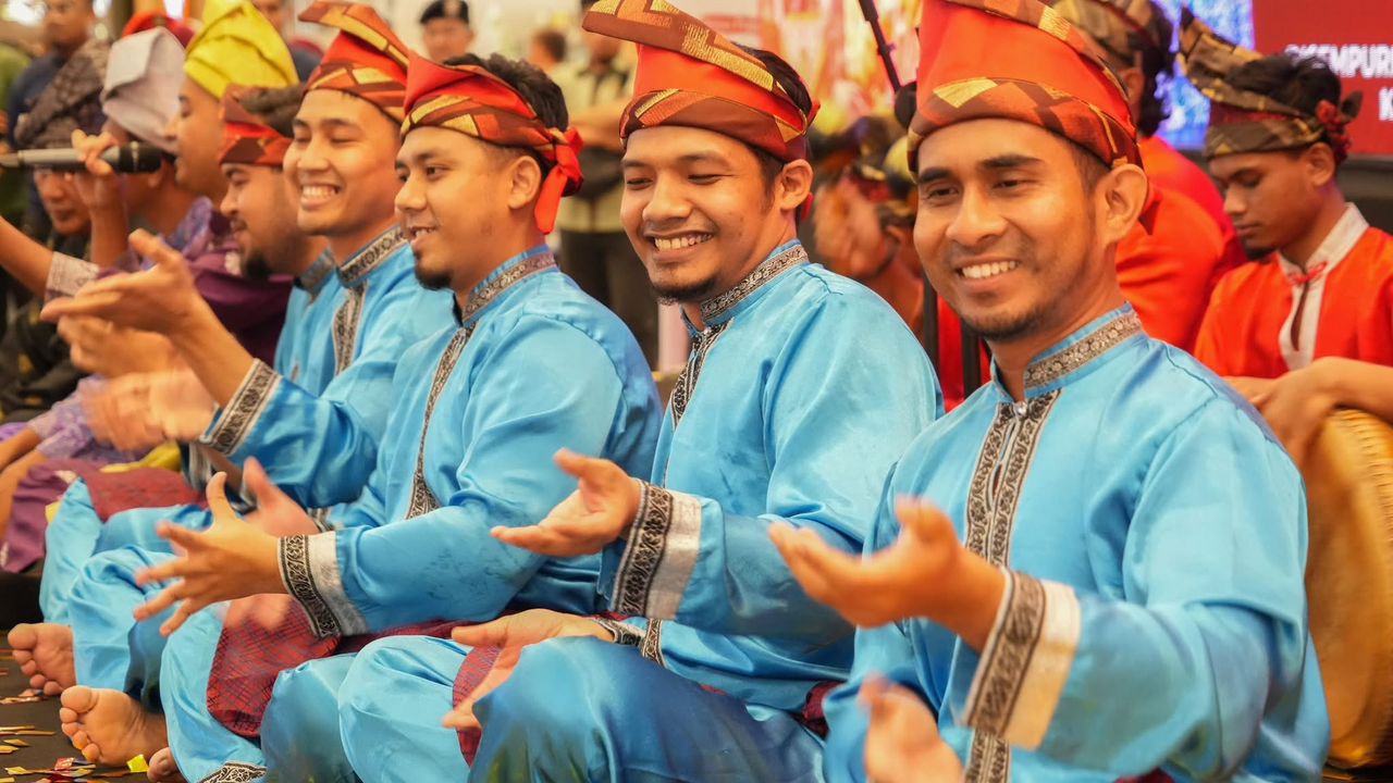 DATO' SR KETUA PEGAWAI EKSEKUTIF KUMPULAN MERASMIKAN MAJLIS PENUTUP KALAFEST INDAHNYA KELANTAN 2025 
